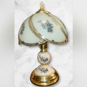 Antique‎ 6 Panel Floral Stained Glass Brass Lamp 15” Tall (52)